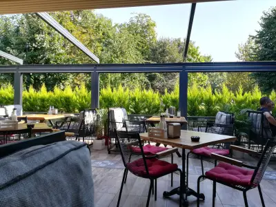 Lake Garden Cafe&BBQ
