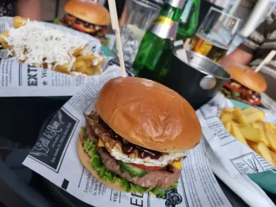 Best Burgers Suzana Food