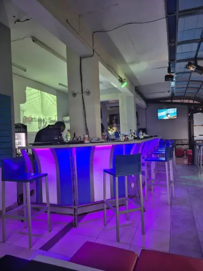 Karaoke bar Party Place