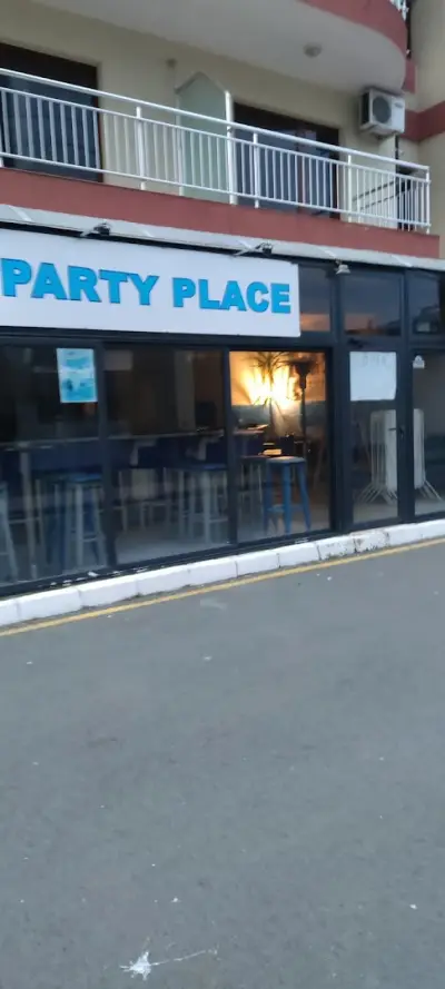 Karaoke bar Party Place