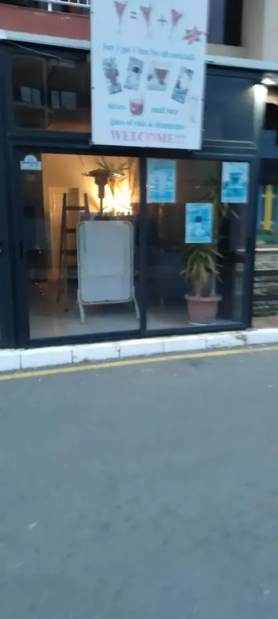 Karaoke bar Party Place