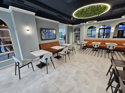 The HIGH-END Bar