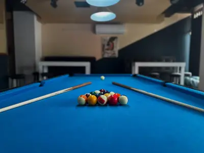 Café-Bar & Billiard G6