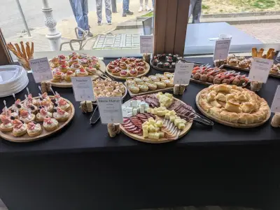 Angle coffee and wine bar & wineshop/ Ъгъл кафе, вино бар и магазин