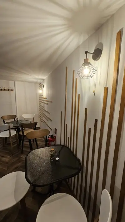 Angle coffee and wine bar & wineshop/ Ъгъл кафе, вино бар и магазин