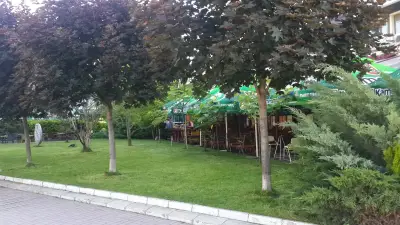 БАР ХОЛИВУД
