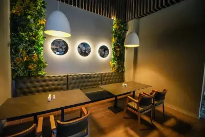FLORA Bar&Grill