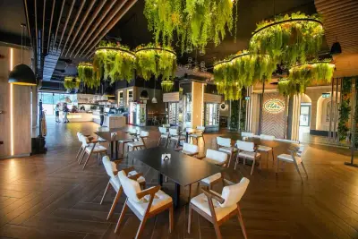 FLORA Bar&Grill