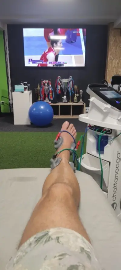 Медицински център “Academica Physio ”
