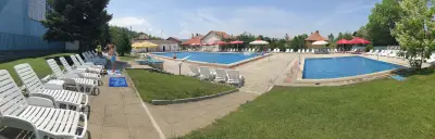 Клуб-басейн “Red beach” гр. Червен бряг