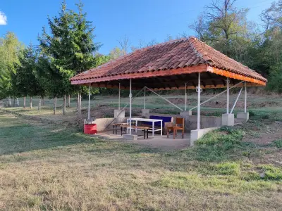 Holidaycamp.bg — Къмпинг & Риболов