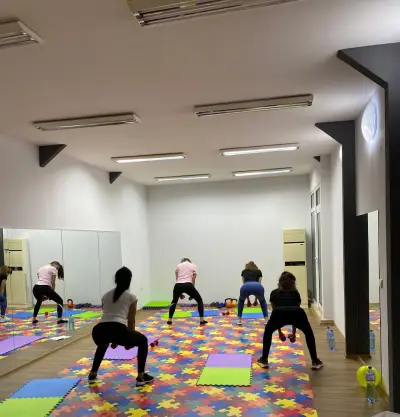 Спортна зала "Adira"
