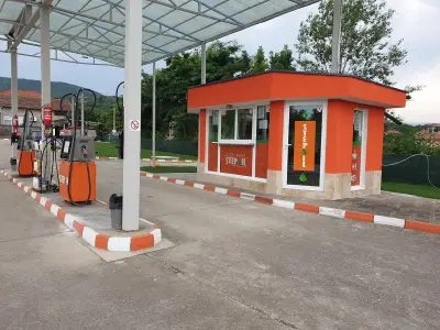 Бензиностанция STEP OIL