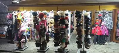 Раят на шапките.