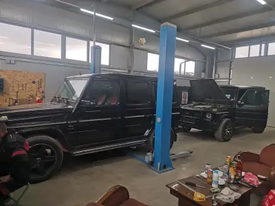 Mercedes Auto