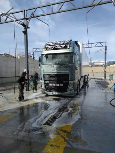 Truck wash Niagara