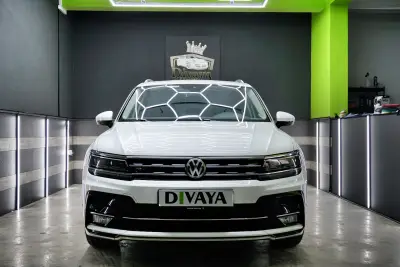 Divaya detailing