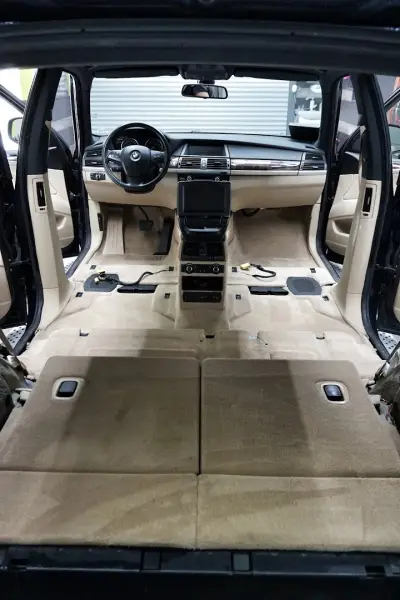 Divaya detailing