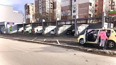 Автомивка ПИТ СТОП | Автомивка на самообслужване | Пране на тапицерии | Стелки | Килими | Автоаксесоари