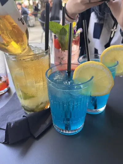 LUNA bar coffee lunch shisha & good mood