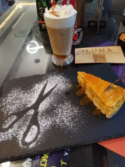 LUNA bar coffee lunch shisha & good mood