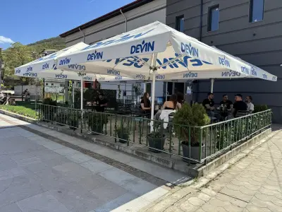 Cafe & bar CORNER