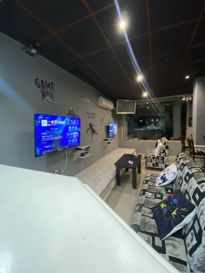 Golden 8 Gaming Zone
