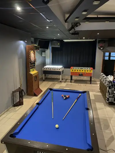 Golden 8 Gaming Zone
