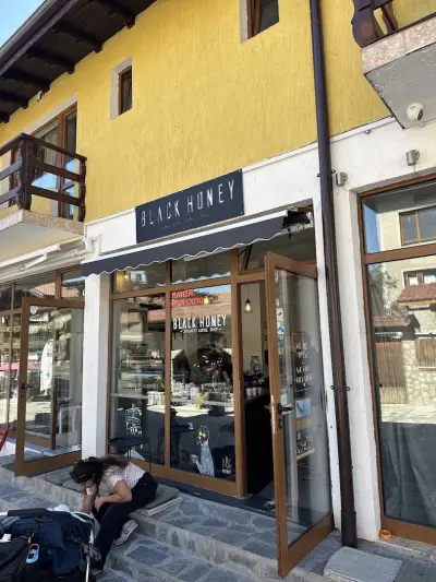 Black Honey Specialty Coffee Shop