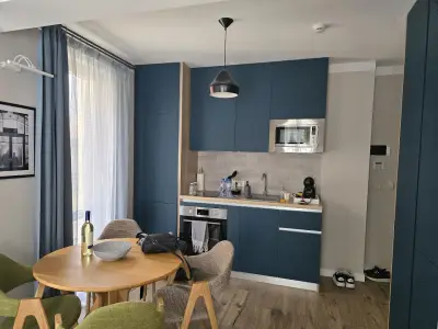 8th Hill Apartments