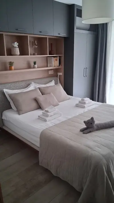 8th Hill Apartments