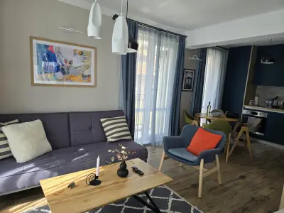 8th Hill Apartments