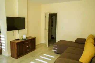 GRAND APARTMENT BOGORIDI - top center near to sea and sea garden