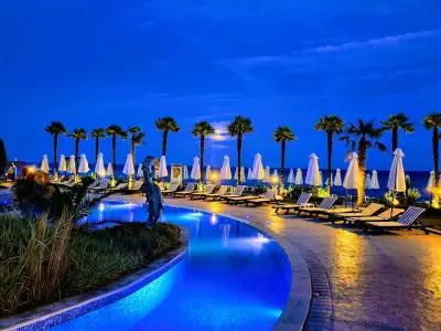 Хотел Сенди Бей (Sandy Bay Hotel)