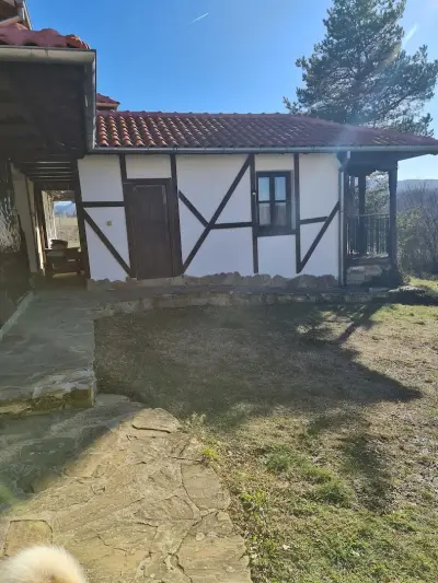 Двете къщи, с. Буйновци - The Two Houses, Buynovtsi village