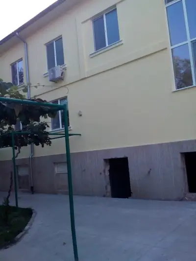 Sakutski House
