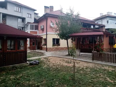 Стаи за гости в къща „Ванеса“