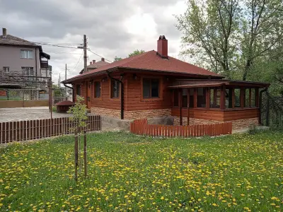 Стаи за гости в къща „Ванеса“