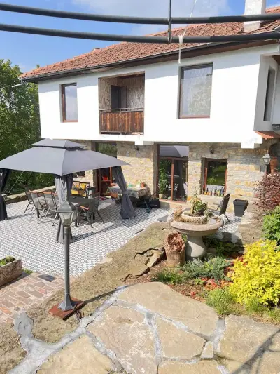 The 3 Pines GuestHouse - Трите Бора