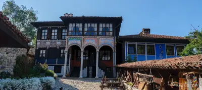 Сарафова Къща за Гости