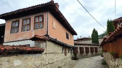 Сарафова Къща за Гости