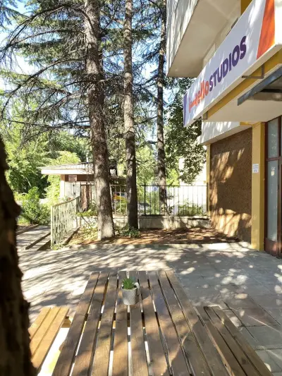 Hello Studios - Студиа за нощувки