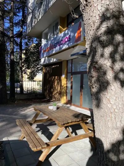 Hello Studios - Студиа за нощувки