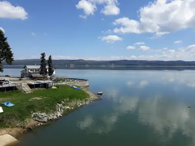 White Village Park Iskar Lake