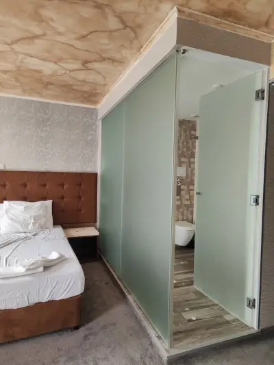 Hotel Boutique 5 - Free parking - Free breakfast - Free internet - EVSE
