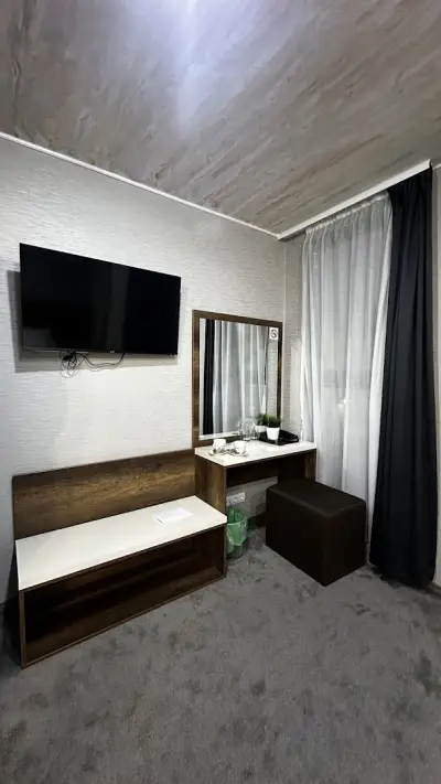 Hotel Boutique 5 - Free parking - Free breakfast - Free internet - EVSE
