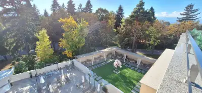 Hotel Green Park Service Perfected