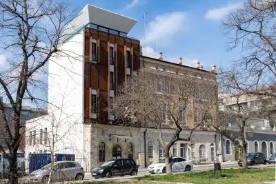 Bizarre Boutique Hotel