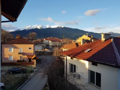 Riskyoff Hotel