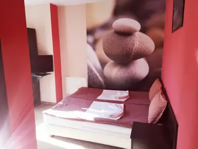 Riskyoff Hotel